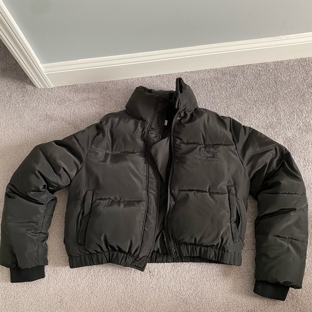 black puffer jacket